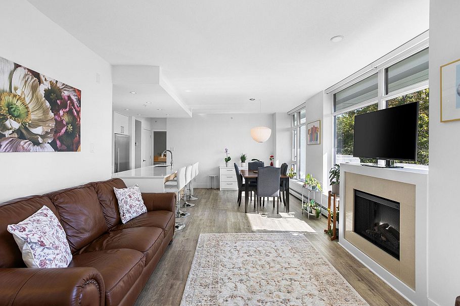 306 158 W 13th Street North Vancouver, BC - 10