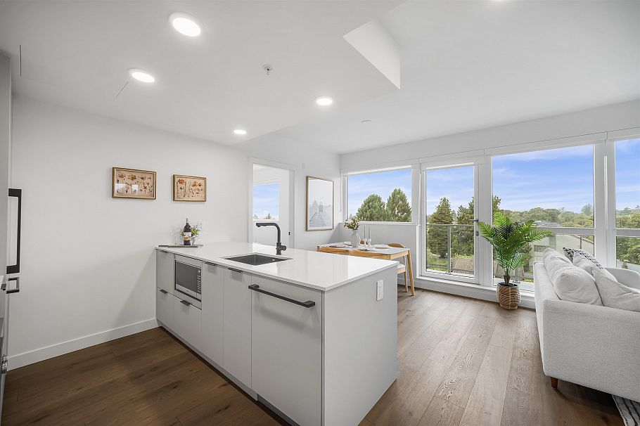 602 8030 Oak Street Vancouver, BC - 4