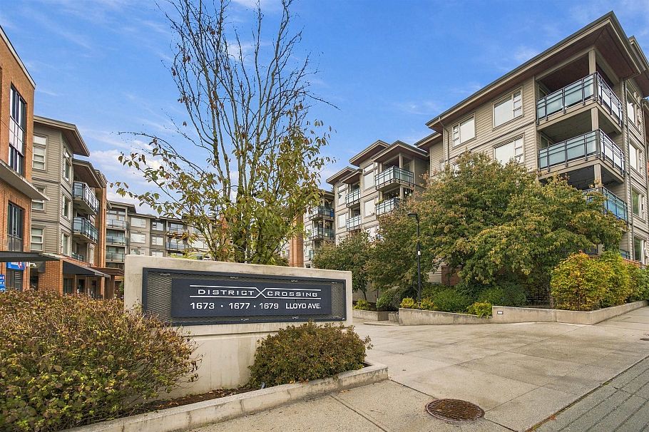 504 1677 Lloyd Avenue North Vancouver, BC - 2