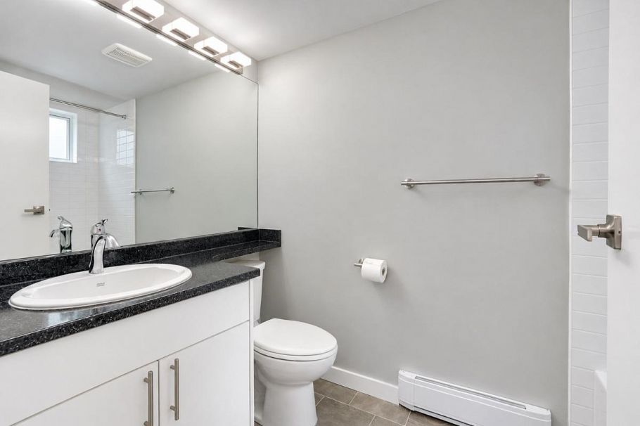 300 2533 Penticton Street Vancouver, BC - 19