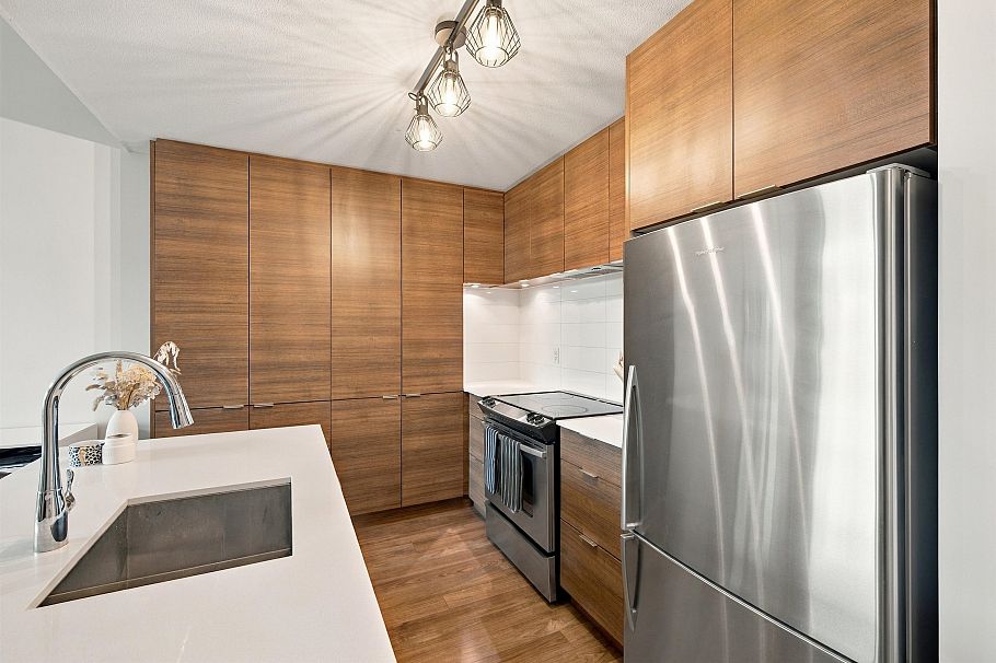 504 1677 Lloyd Avenue North Vancouver, BC - 14