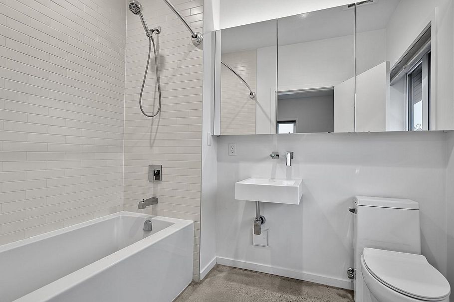 4136 Beatrice Street Vancouver, BC - 14