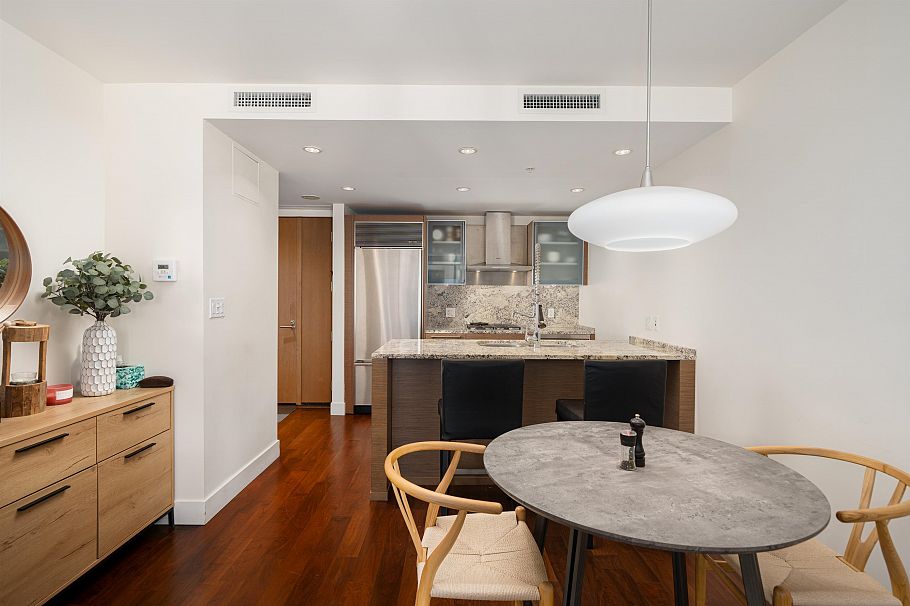 2704 1111 Alberni Street Vancouver, BC - 9