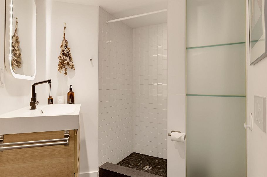 1345 Woodland Drive Vancouver, BC - 26