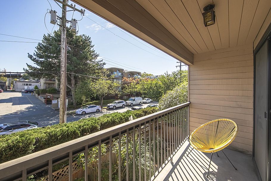 205 1825 W 8th Avenue Vancouver, BC - 25