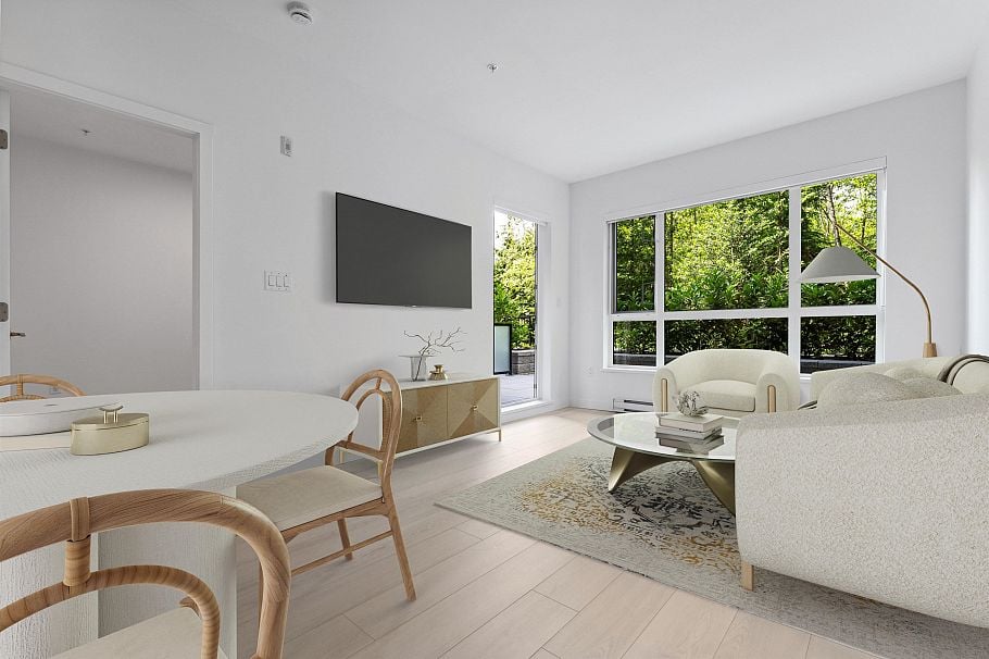 209 3594 Malsum Drive North Vancouver, BC - 3