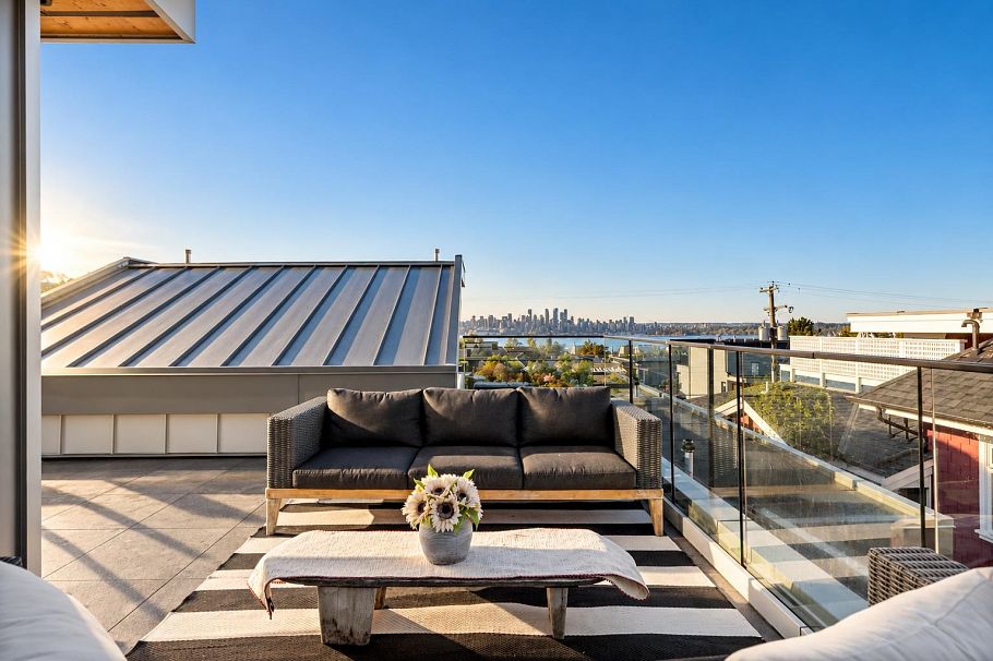 2 233 W 5th Street North Vancouver, BC - 1