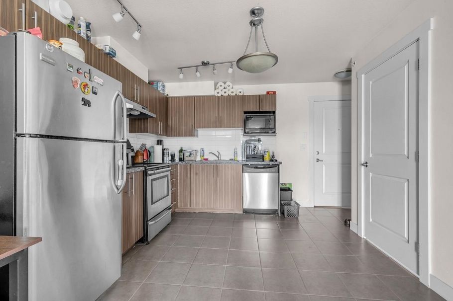PH7 1239 Kingsway Vancouver, BC - 2