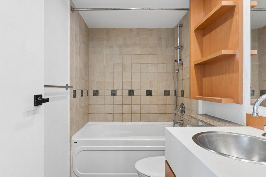 2208 1495 Richards Street Vancouver, BC - 26