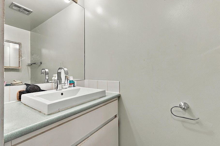 403 2024 Fullerton Avenue North Vancouver, BC - 5
