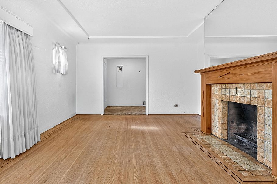 2345 W 18th Avenue Vancouver, BC - 8
