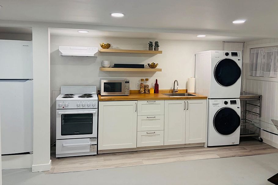 936 W 17th Avenue Vancouver, BC - 22