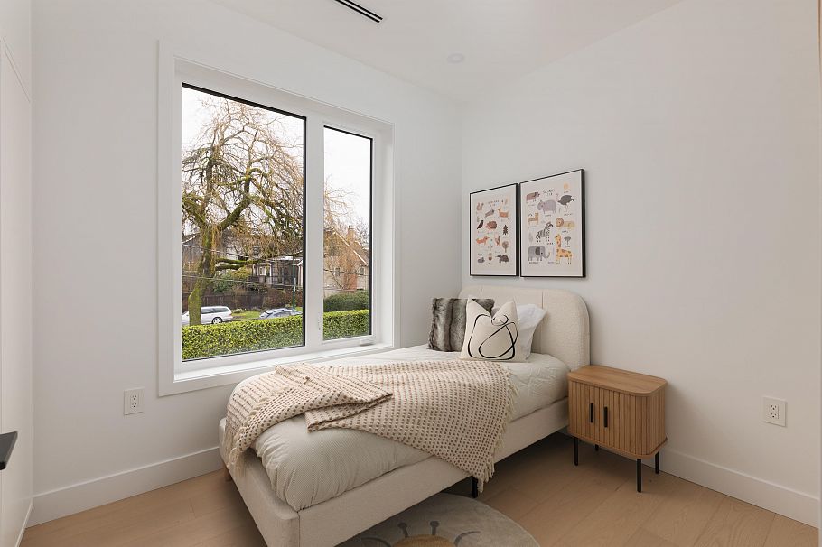 1 421 W 23rd Avenue Vancouver, BC - 23
