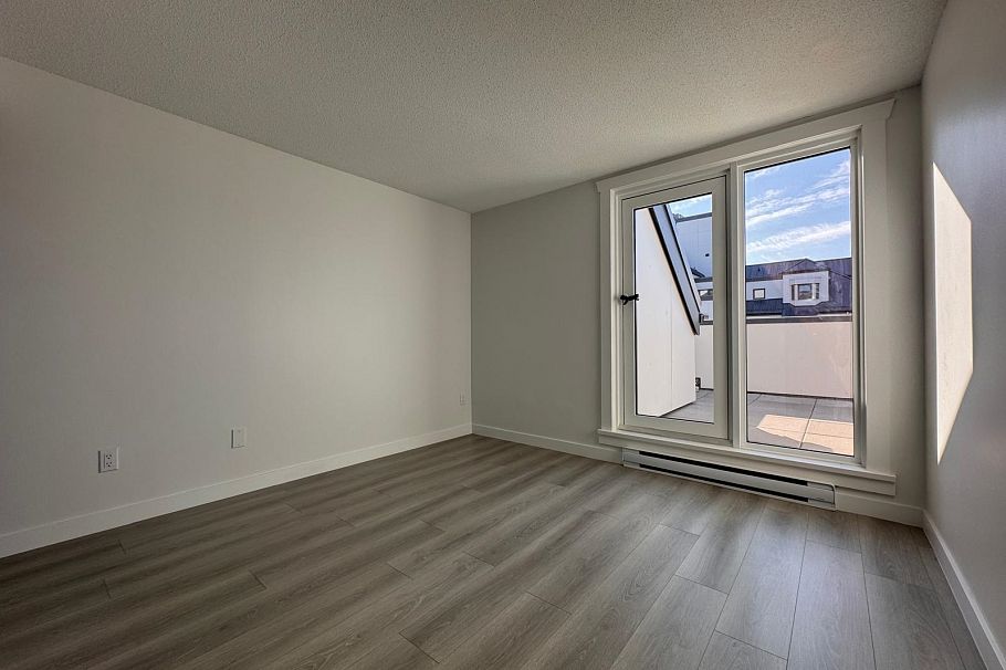 800 2528 E Broadway Vancouver, BC - 9