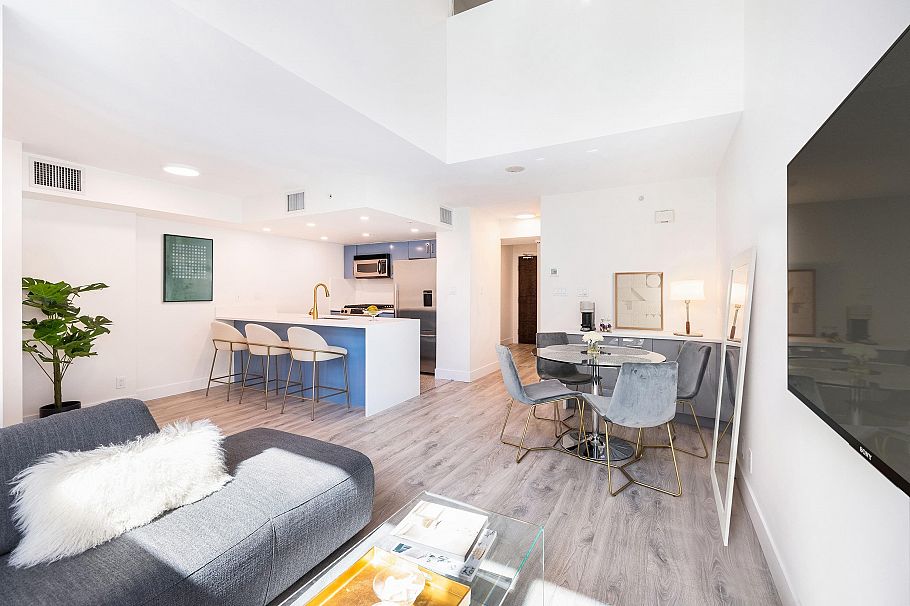 TH8 168 E Esplanade Avenue North Vancouver, BC - 8