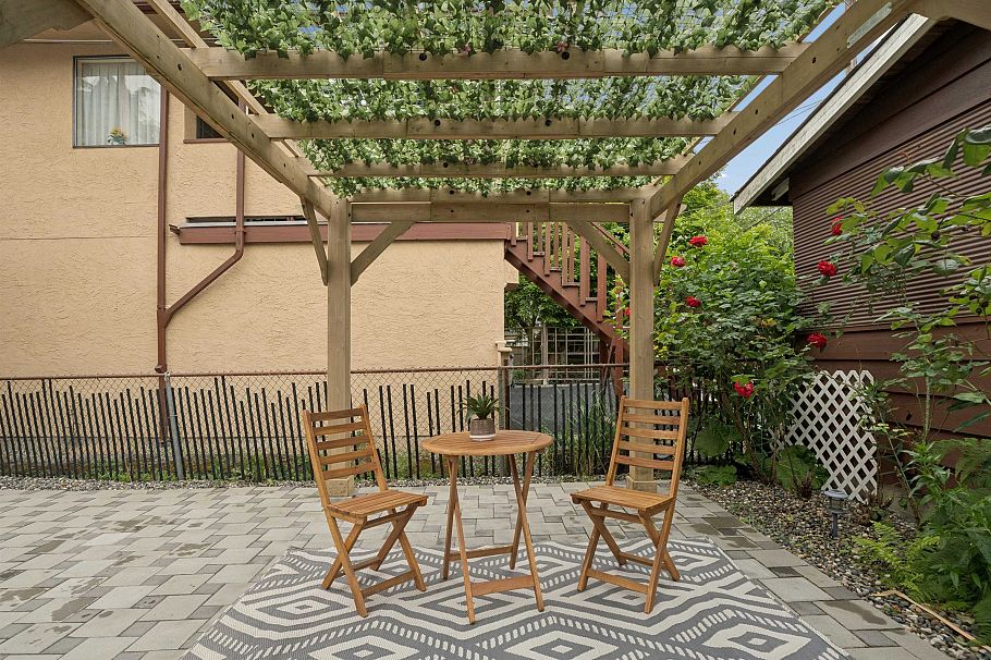 936 W 17th Avenue Vancouver, BC - 36