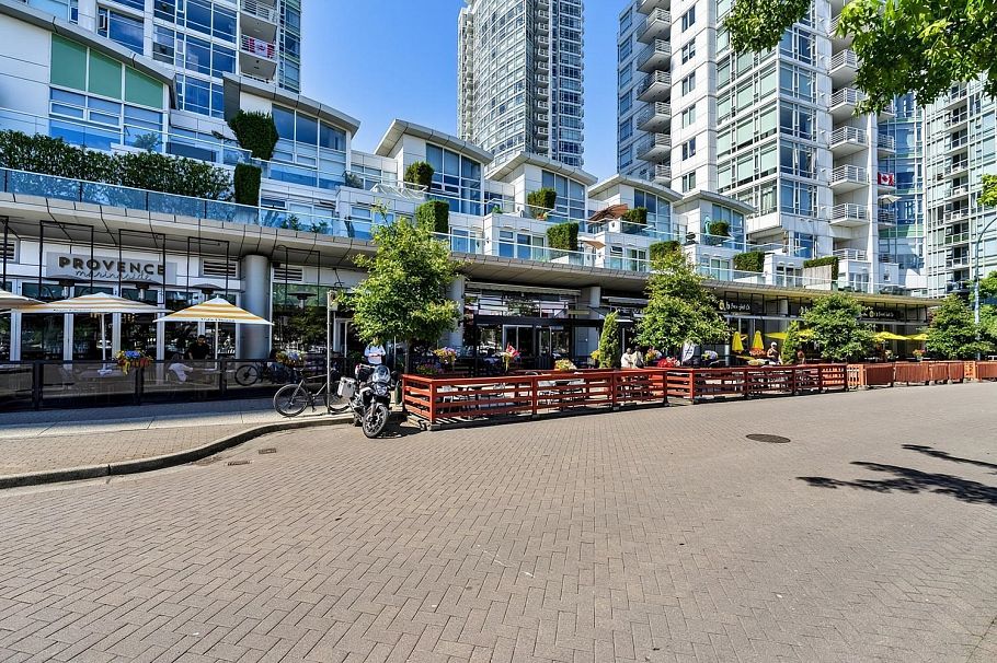 306 1383 Marinaside Crescent Vancouver, BC - 29