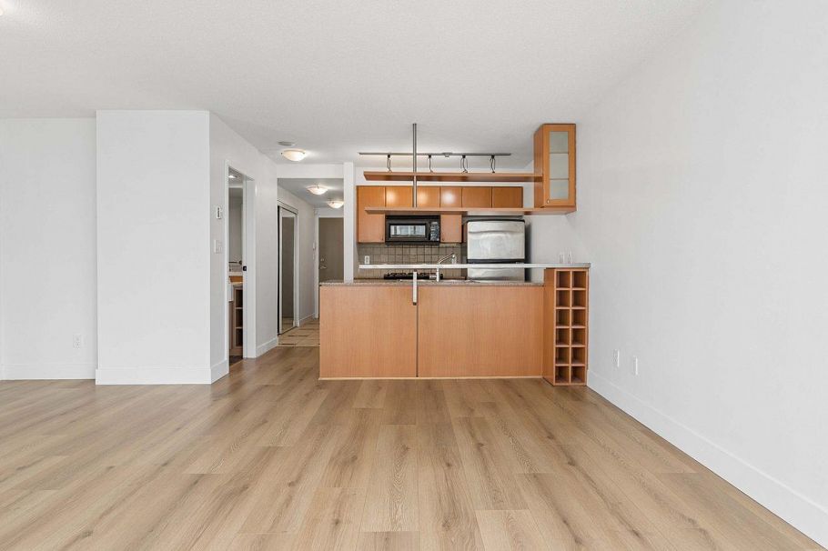2208 1495 Richards Street Vancouver, BC - 12