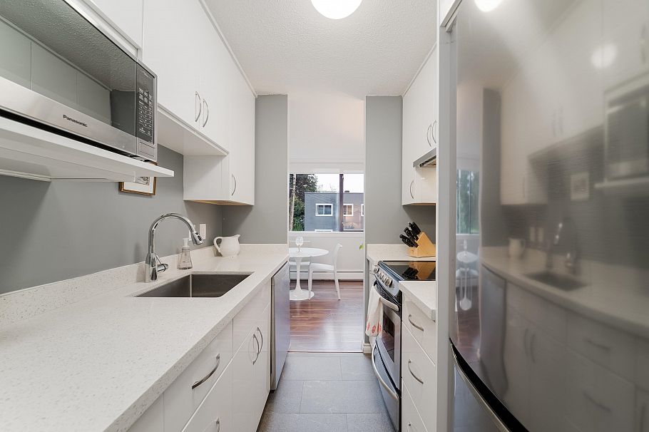 206 1740 Comox Street Vancouver, BC - 8