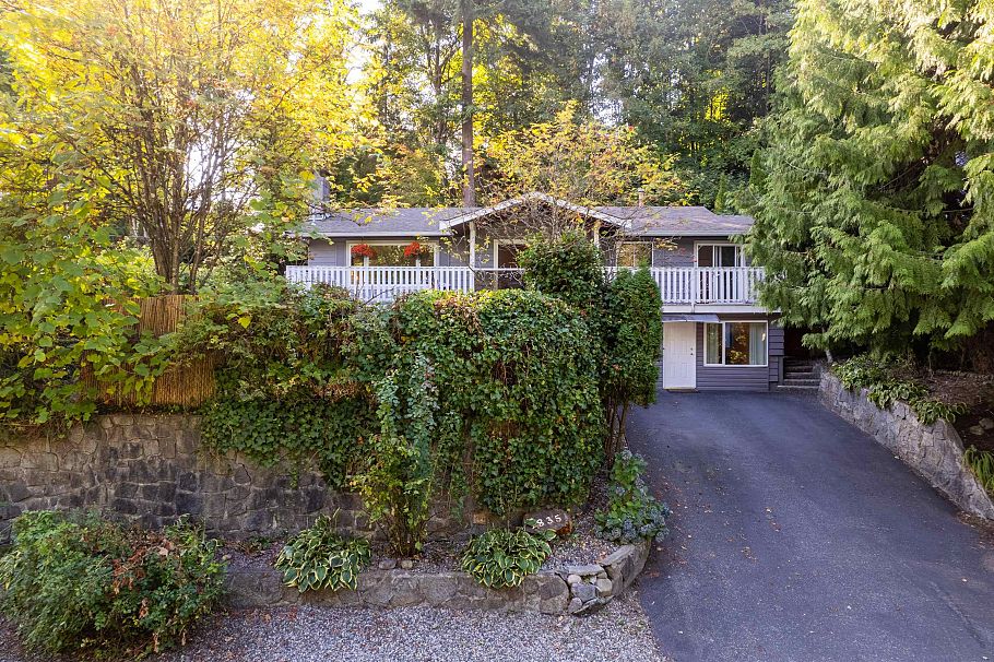 1835 Arborlynn Drive North Vancouver, BC - 3