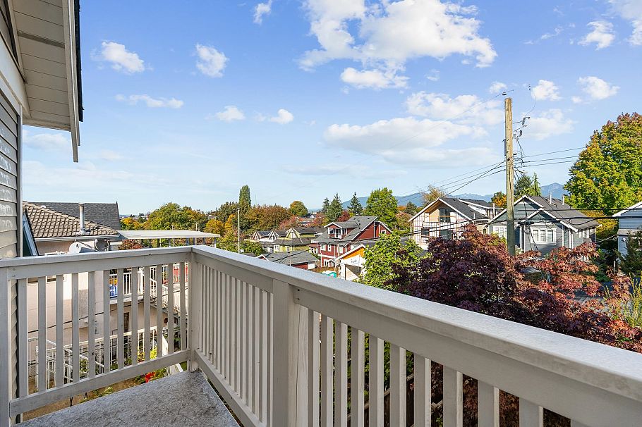 1969 E 5th Avenue Vancouver, BC - 19
