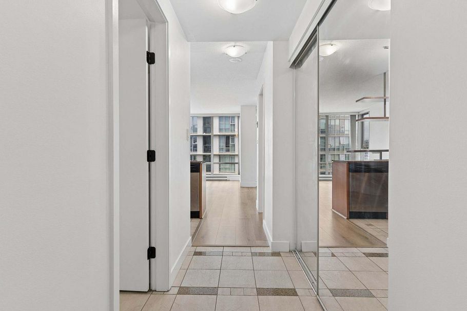 2208 1495 Richards Street Vancouver, BC - 15