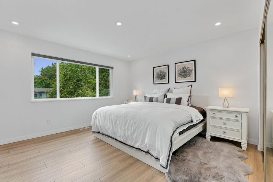2045 Kirkstone Road North Vancouver, BC - 16