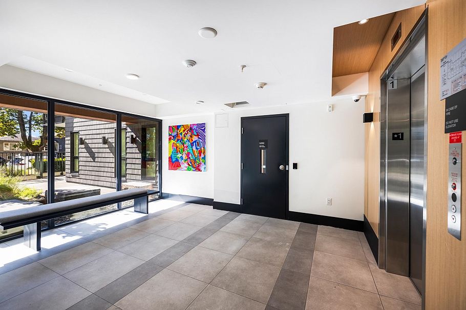 204 2235 E Broadway Street Vancouver, BC - 21