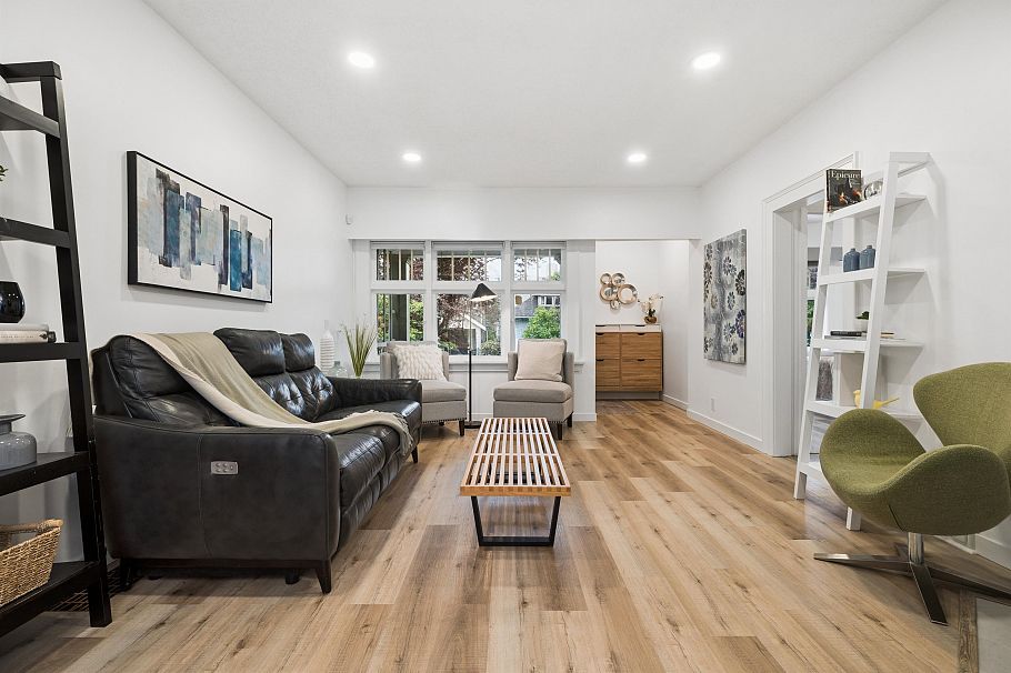 936 W 17th Avenue Vancouver, BC - 9