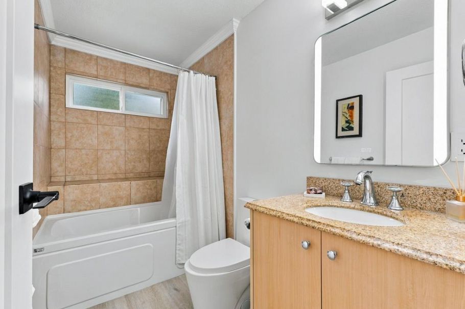 2045 Kirkstone Road North Vancouver, BC - 17