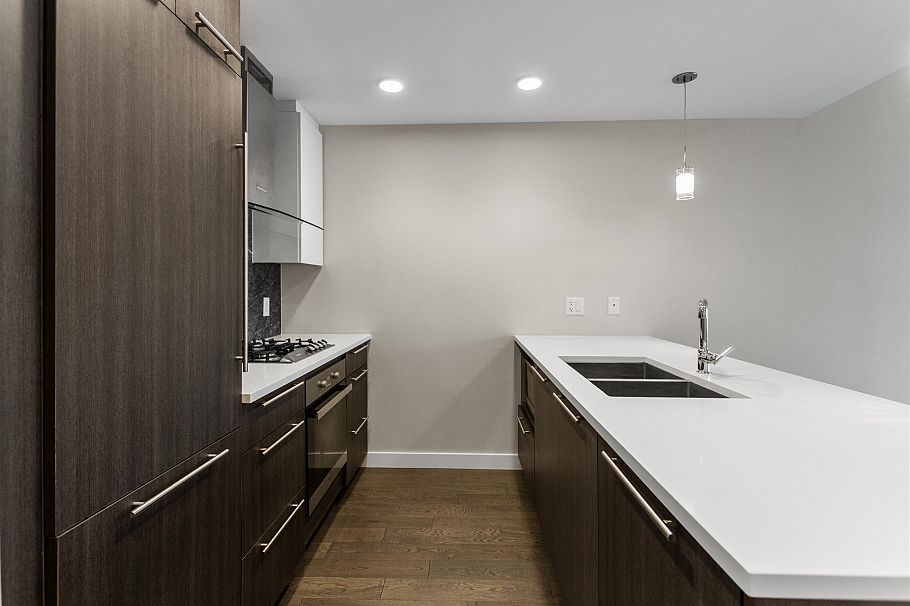 305 4963 Cambie Street Vancouver, BC - 9
