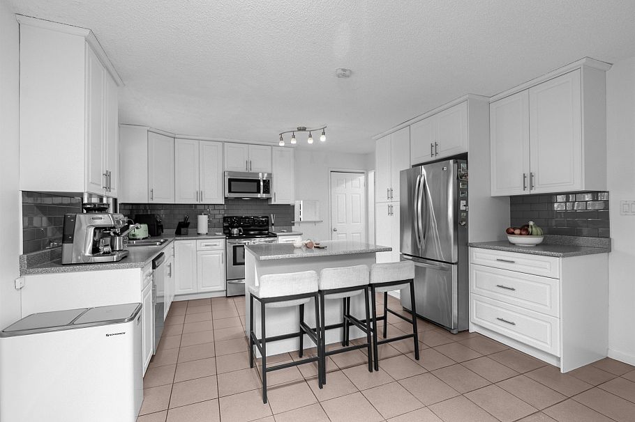 1835 Arborlynn Drive North Vancouver, BC - 12