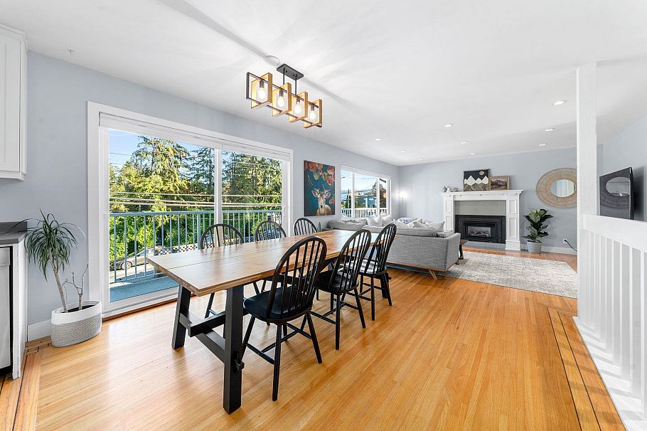 1147 Deep Cove Road North Vancouver, BC - 7