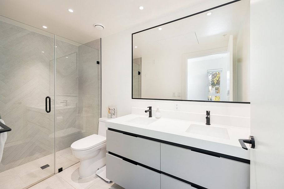 204 2235 E Broadway Street Vancouver, BC - 13