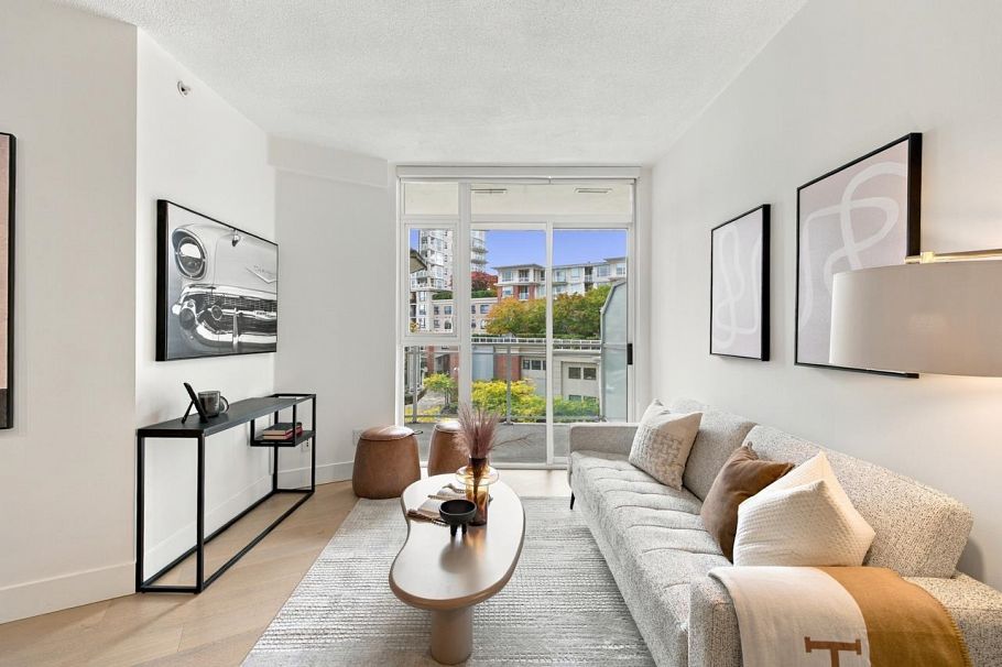 421 4028 Knight Street Vancouver, BC - 3