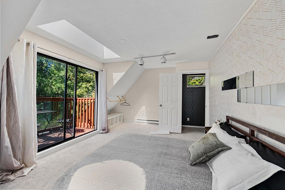 2069 Westview Drive North Vancouver, BC - 31