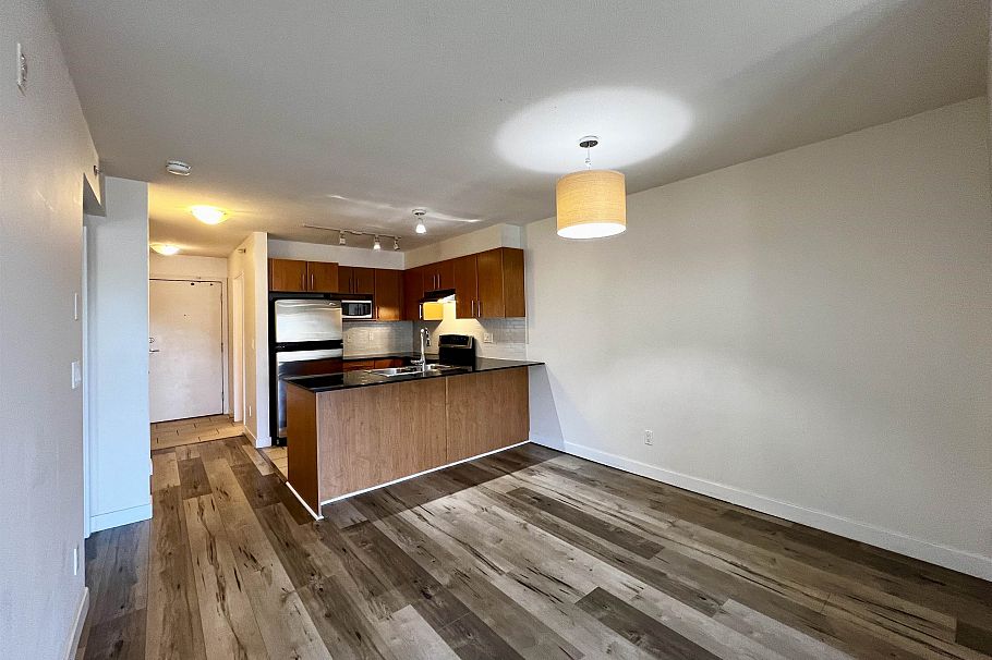 408 1633 Mackay Avenue North Vancouver, BC - 29