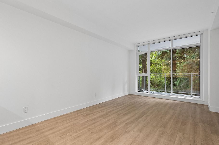 208 2375 Emery Court North Vancouver, BC - 5