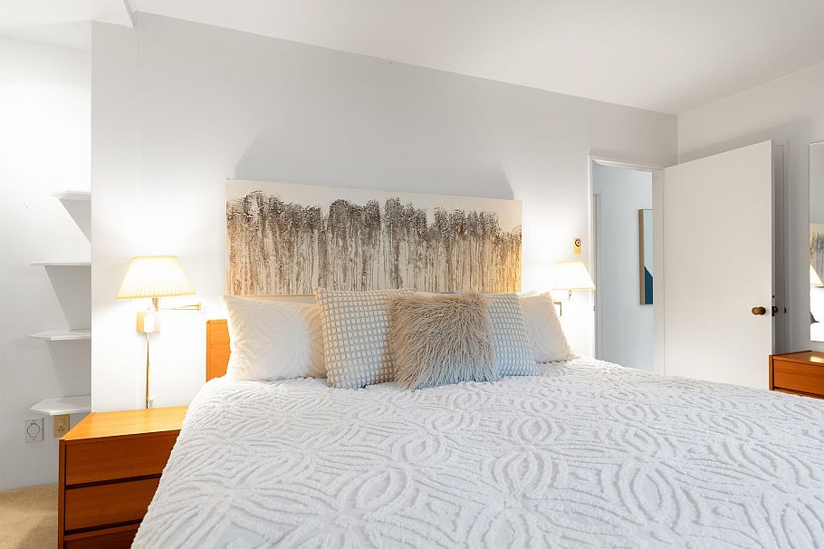 1222 Rosewood Crescent North Vancouver, BC - 28