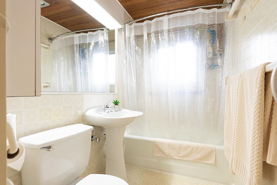 1222 Rosewood Crescent North Vancouver, BC - 34