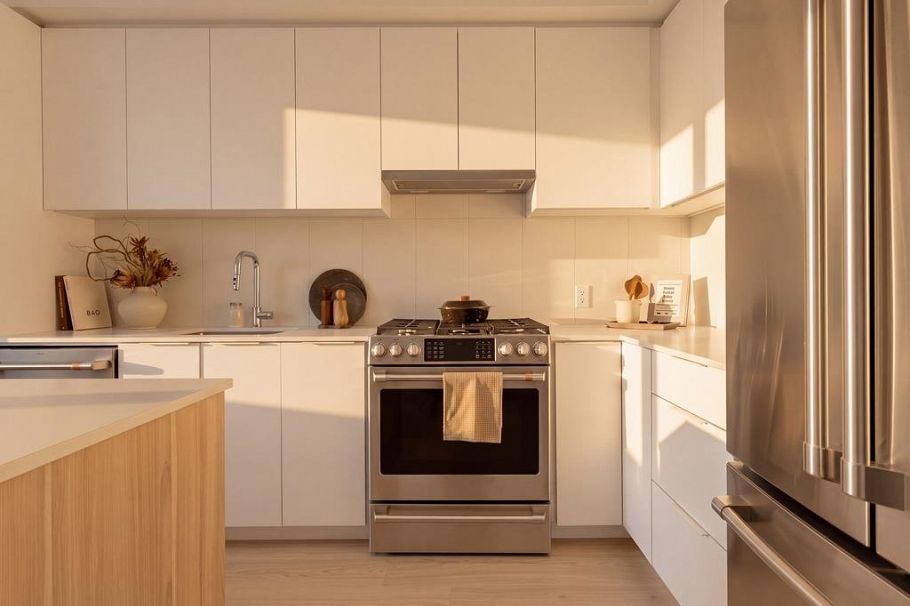 417 2450 Garden Drive Vancouver, BC - 7