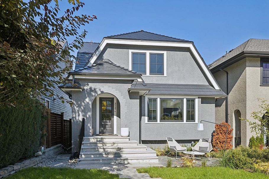 3137 W 24th Avenue Vancouver, BC - 2
