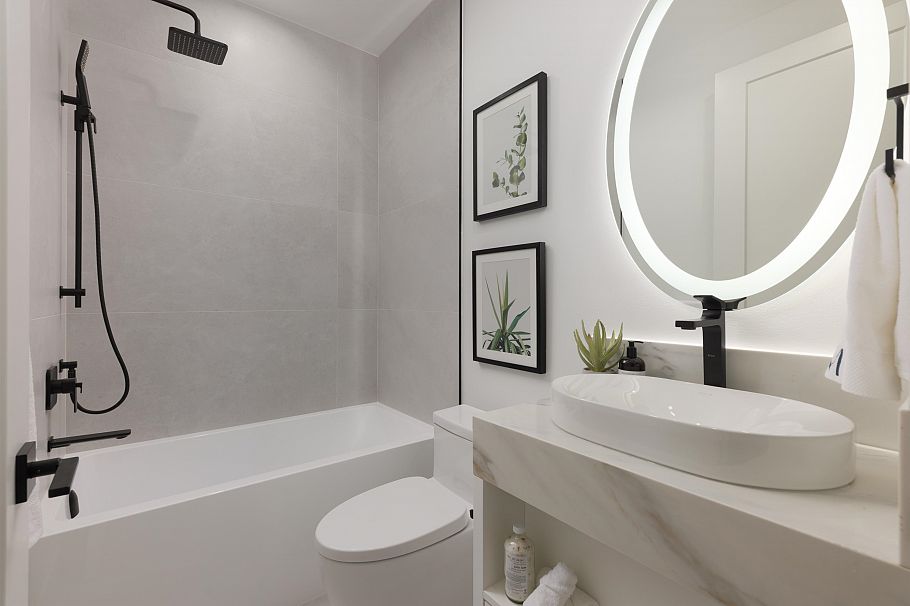 1 421 W 23rd Avenue Vancouver, BC - 24