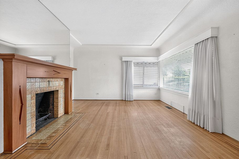 2345 W 18th Avenue Vancouver, BC - 7
