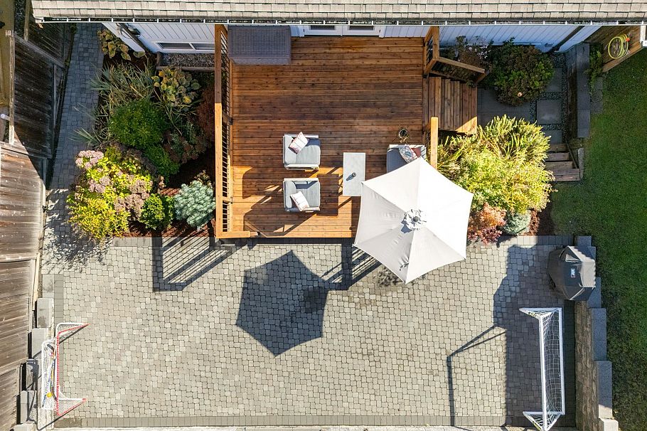1147 Deep Cove Road North Vancouver, BC - 22