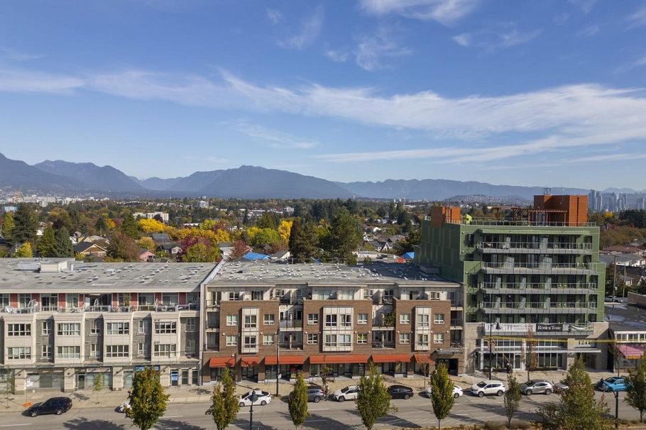 PH7 1239 Kingsway Vancouver, BC - 1