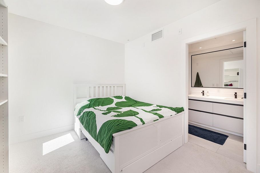 204 2235 E Broadway Street Vancouver, BC - 11