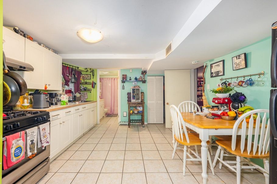 470 W 46th Avenue Vancouver, BC - 28