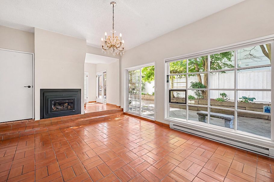3296 Granville Street Vancouver, BC - 12