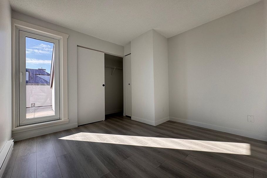 800 2528 E Broadway Vancouver, BC - 16